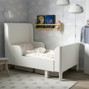 Extendable children’s bed assembly